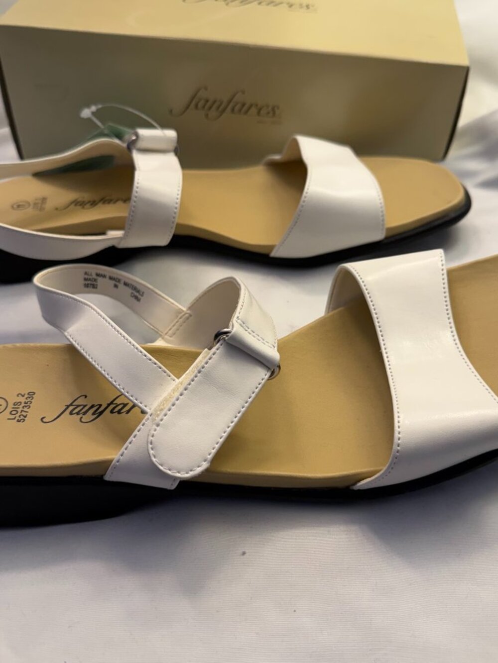 [NWT] Fanfares Adjustable Slingback Sandal - White - Size 11M